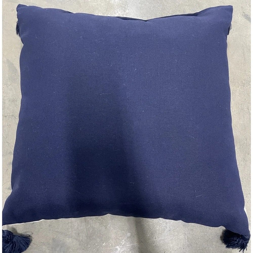 Peacock‎ Design Decorative Throw Pillow with Tassels 16
